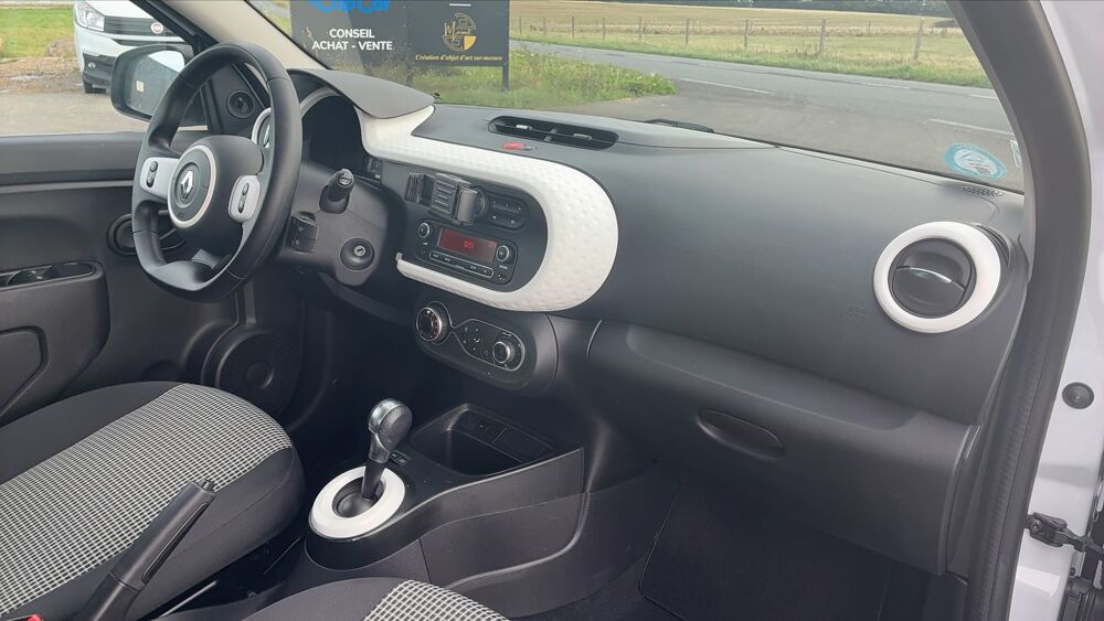 Twingo III 82 22 kWh Life 2022 occasion 76230 Isneauville