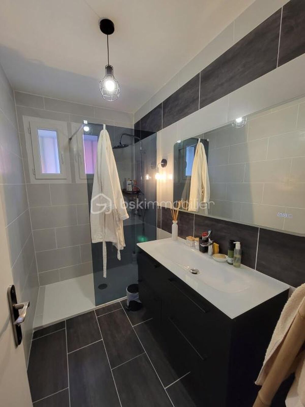 Maison rénovée de 95 m² avec terrain de 615 m²  Saint-Saturnin