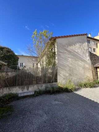  Immeuble � vendre 15 + pi�ces 390 m�