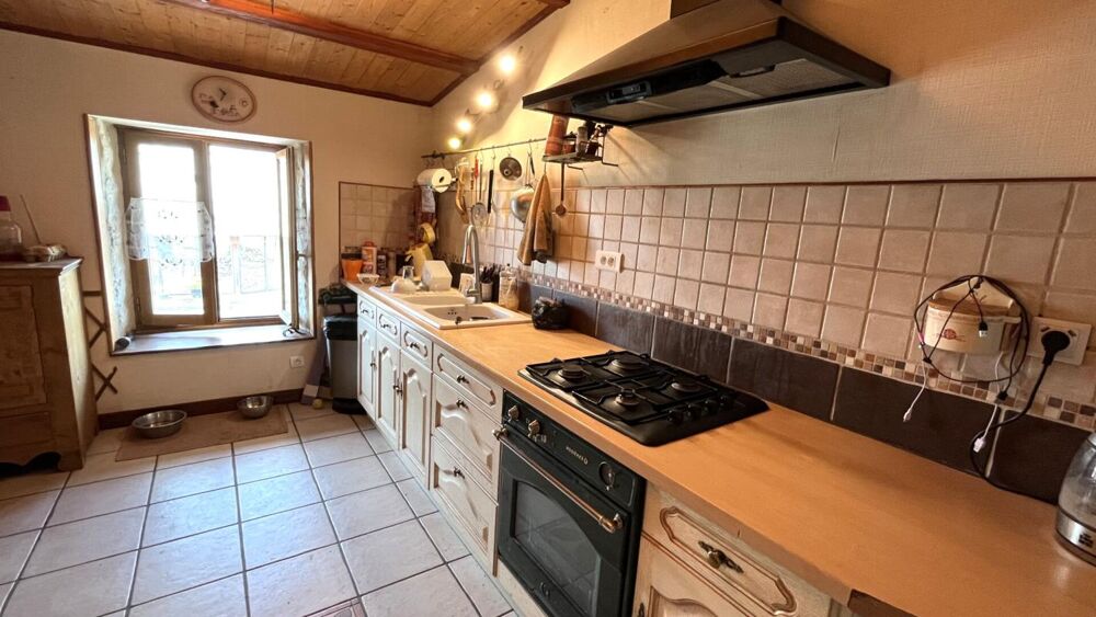 Vente Maison Veyziat - Oyonnax - Maison de village, 100 m²,  avec belle terrasse, terrain et garage Oyonnax
