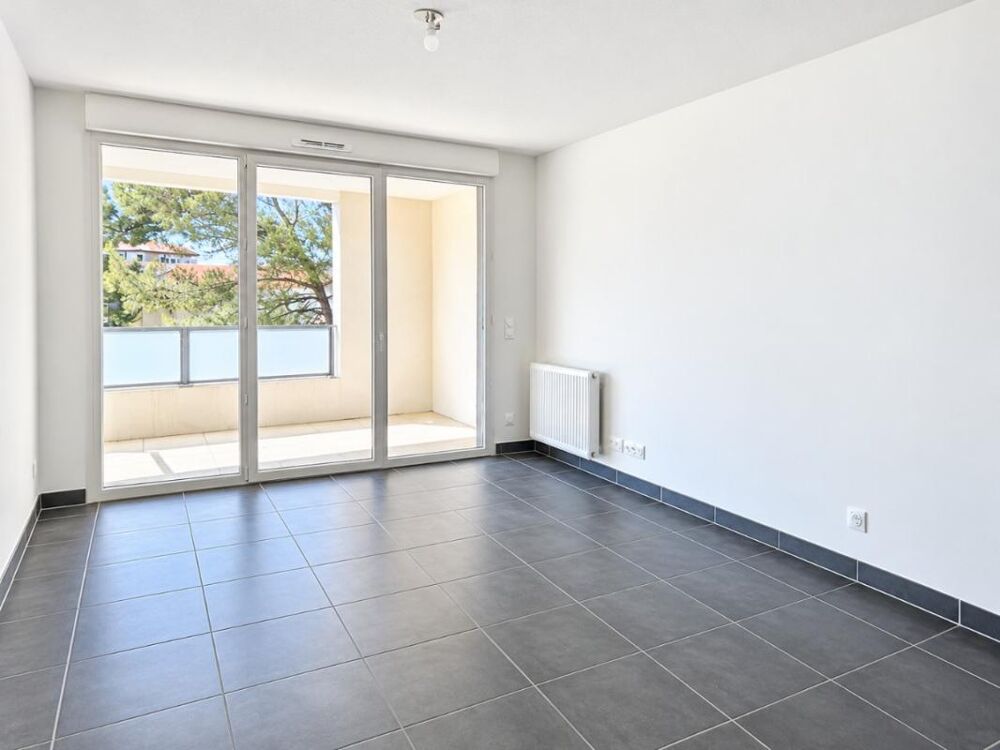 Location Appartement T3 avec terrasse et parking à Nimes Nimes