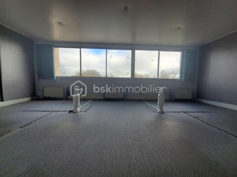   BUREAUX ET OPEN SPACE 140 m² ESTILLAC 