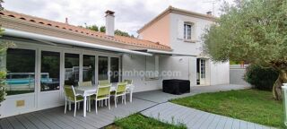  Maison  vendre 6 pices 200 m