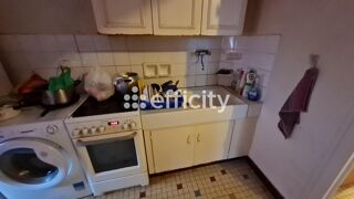  Immeuble � vendre 628 m�