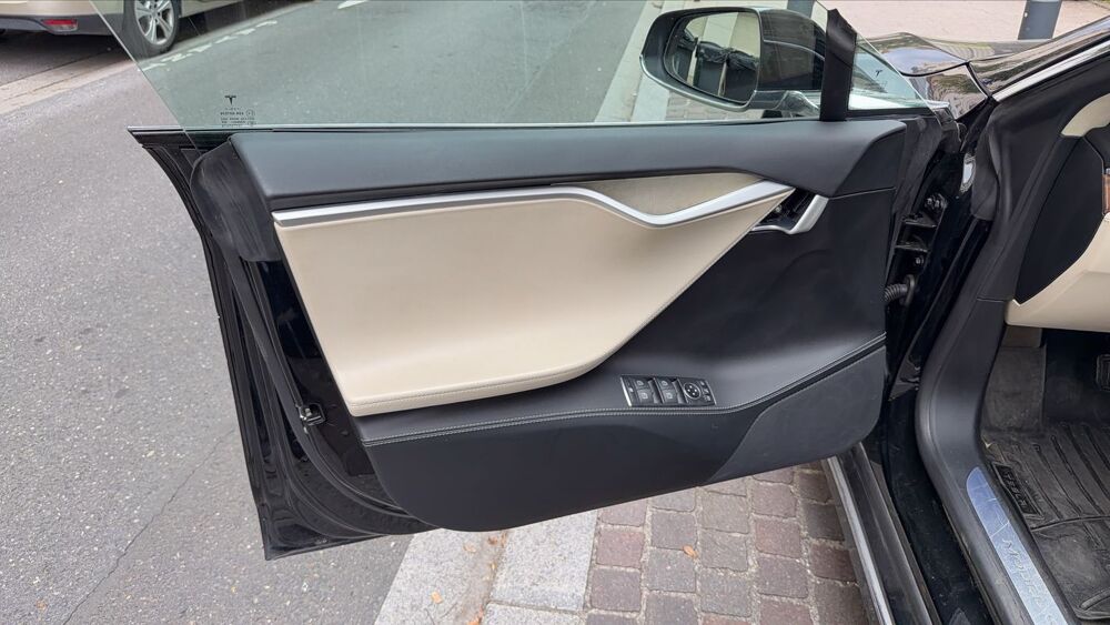 Model S AWD 100 kWh Dual Motor Long Range - Premi&egrave;re main Automatiqu 2018 occasion 92800 Puteaux