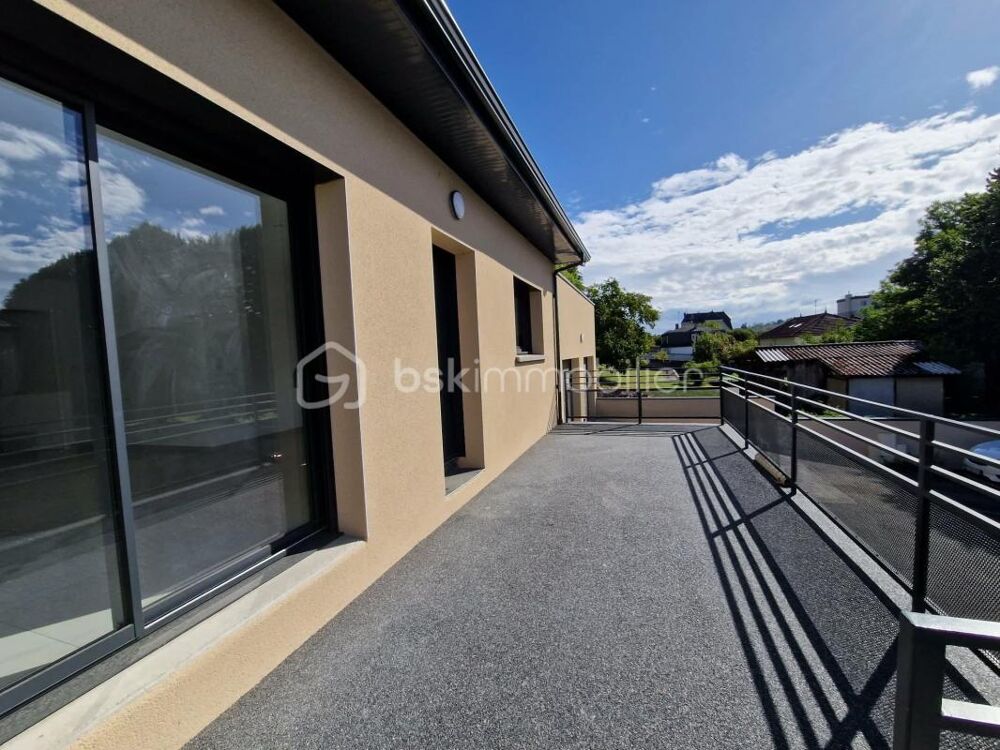 Maison de ville au calme avec terrasse plein sud et jardin
