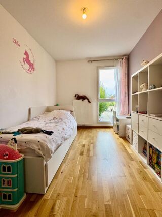  Appartement  vendre 4 pices 82 m