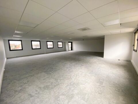   Belle surface de bureaux 