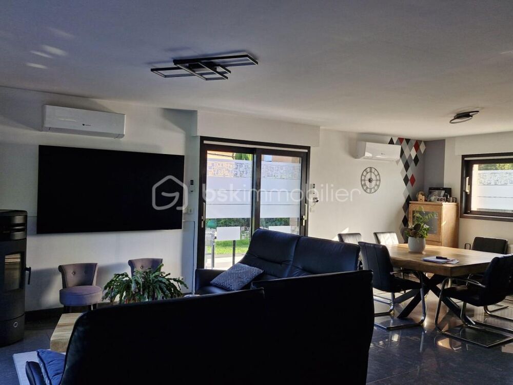Vente Maison Belle maison individuelle 4 chambres, jardin, garage et stationnement facile Wattrelos