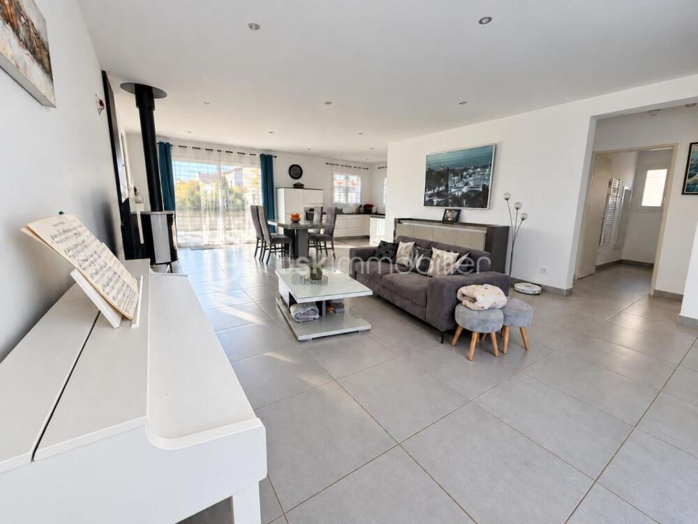 Vente Maison Maison plain-pied 3 chambres – Piscine – DPE A – Saint-Hilaire-de-Brethmas Saint hilaire de brethmas