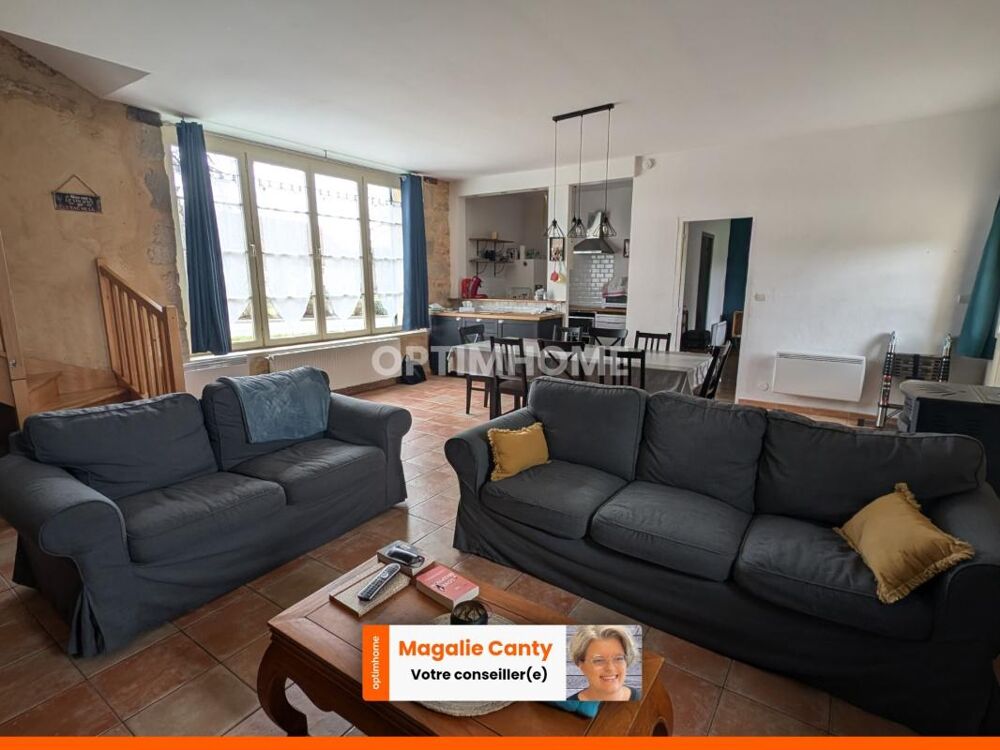 Vente Maison HAUTEFORT (24) maison spacieuse 4 chambres et piscine Hautefort