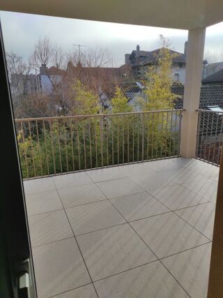  Appartement à louer 3 pièces 68 m²
