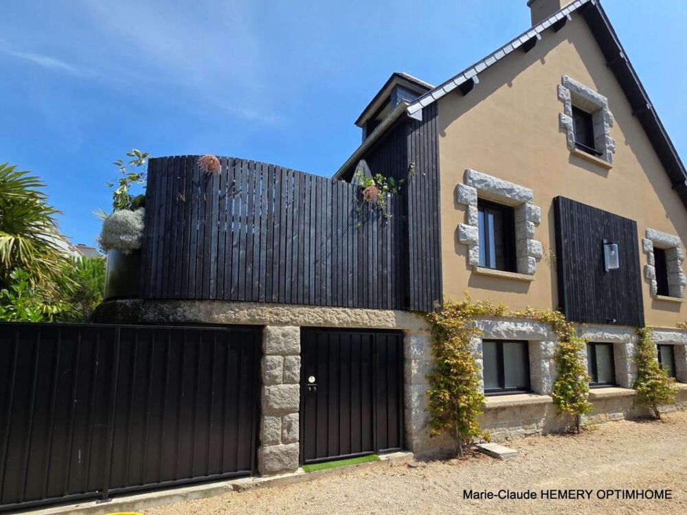 Dinard, Thalassothérapie, belle Villa BBC de 202m² sur parcelle de 400 m² clôturée et paysagée. Rénovation récente de qualité