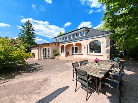   Maison individuelle 5 pi�ces � Terrain clos de 924 m� Maison - 5 pi�ce(s) - 139 m�