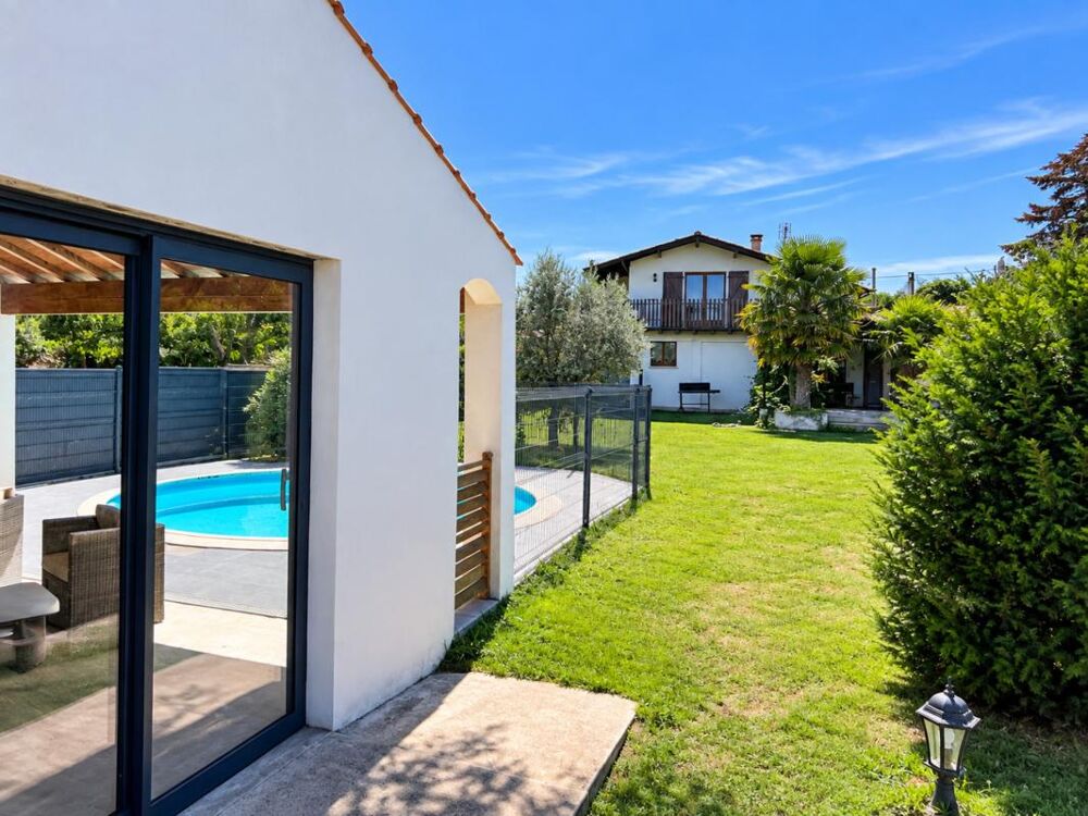 Vente Maison Maison à vendre 7 pièces BRIZAMBOURG (17) Brizambourg