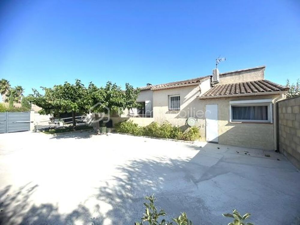 VILLA PLAIN-PIED à AIMARGUES