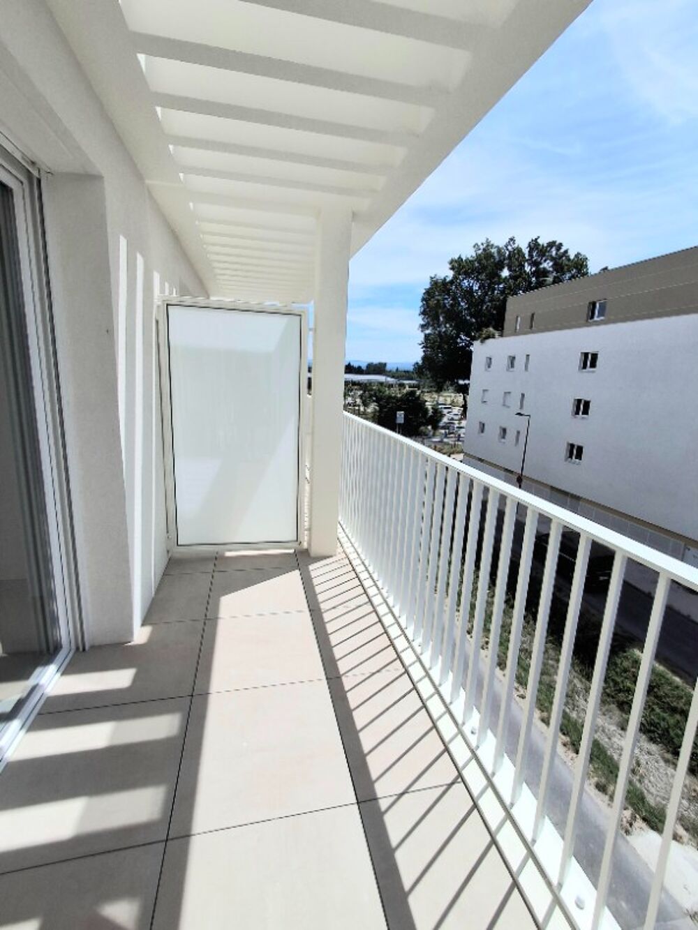 T1 NEUF avec balcon et parking à MONTEUX