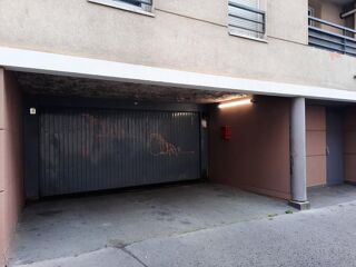  Parking / Garage � louer 