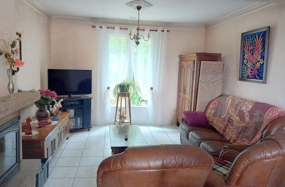 Maison plain-pied - 95m²- AMBRIERES LES VALLEES (53)