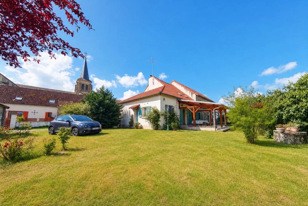 Maison 5 pièces 110 m² · à Saint Angel · 110 m² · 164 000 €