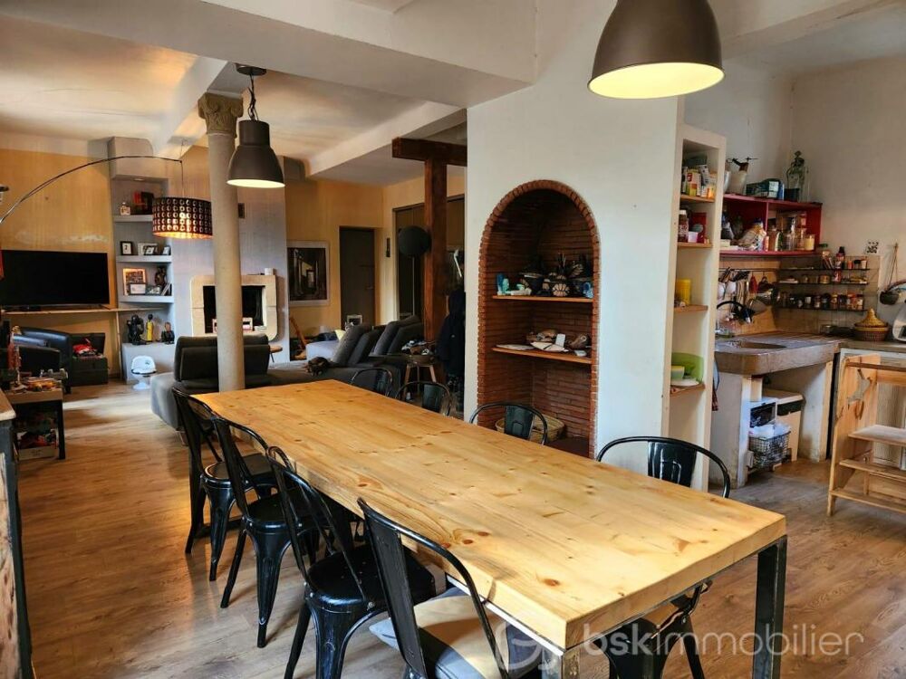 BELLE BASTIDE 8 PIECES AVEC DEPENDANCES