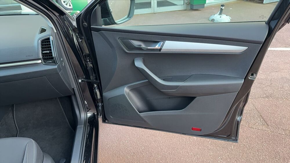 Karoq I 1.5 TSI ACT 150 DSG7 Ambition - Entretien constructeur Toi 2023 occasion 92800 La Defense
