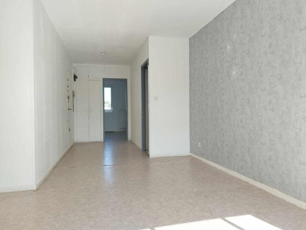 Appartement Port De Bouc 3 pièce(s) 65 m2 environ AVEC Balcon