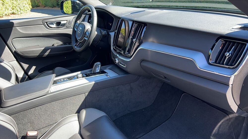 XC60 T6 Recharge 341 Plug in Hybrid AWD Geartronic8 R-Design - En 2022 occasion 63000 Clermont Ferrand