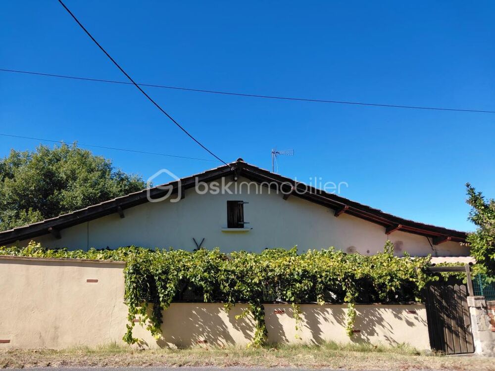 Maison de plus de 130 m² sur 6 092 m² de terrain  dépendance, garages et vérandas