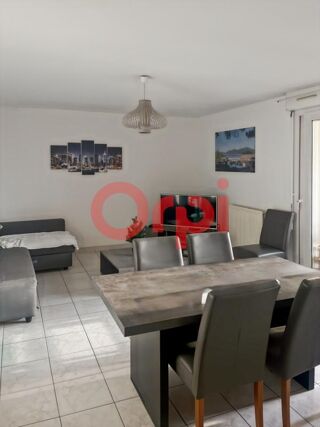  Appartement à louer 3 pièces 64 m²