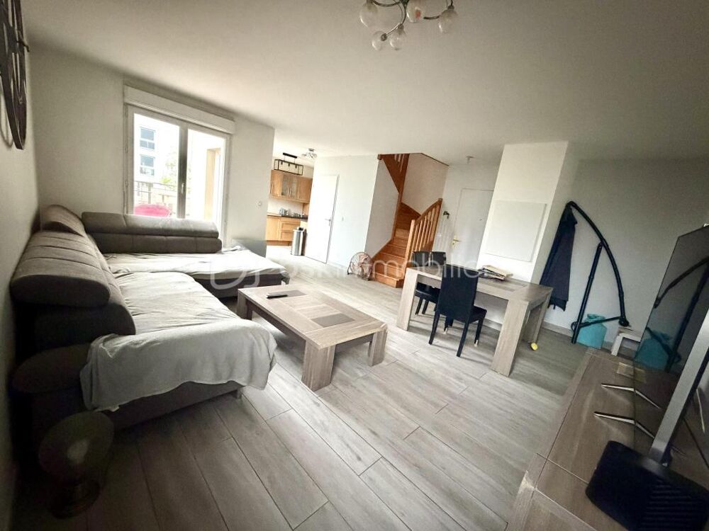 EN EXCLUSIVITÉ  DUPLEX AVEC GRANDE TERRASSE ET DOUBLE GARAGE