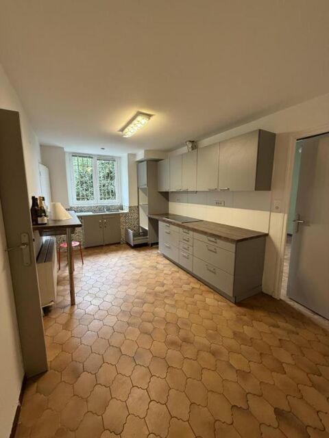  Appartement � louer 6 pi�ces 148 m�