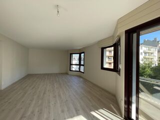  Appartement à louer 3 pièces 87 m²