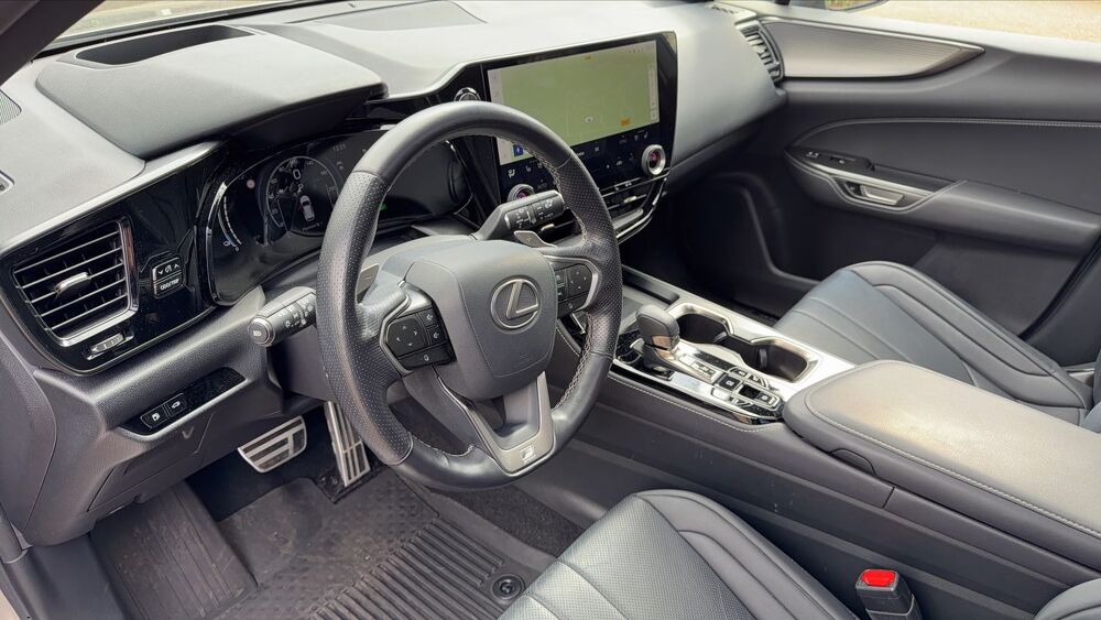 NX 2.5 VVT-i 450h+ 309 Plug in Hybrid AWD E-CVT F Sport Executi 2022 occasion 60260 Lamorlaye