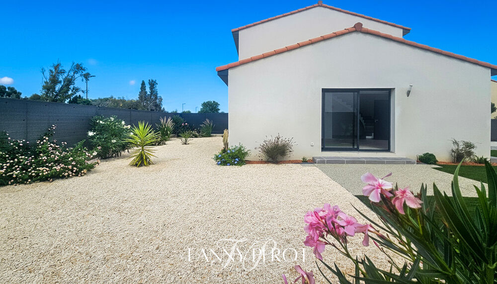 Maison 3 faces de 90 m² avec piscine et garage à Saint-Cyprien