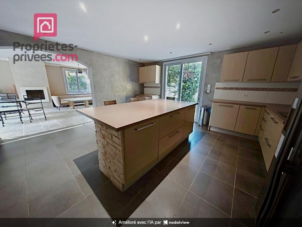 Vente Villa Villa Bagnols En Foret- 5 pièces- Appartement T2 indépendant- PISCINE Bagnols en foret