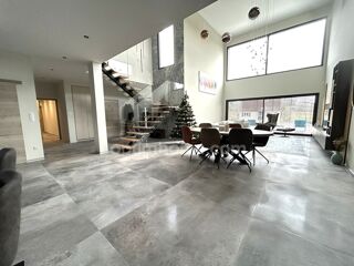  Maison � vendre 6 pi�ces 225 m�