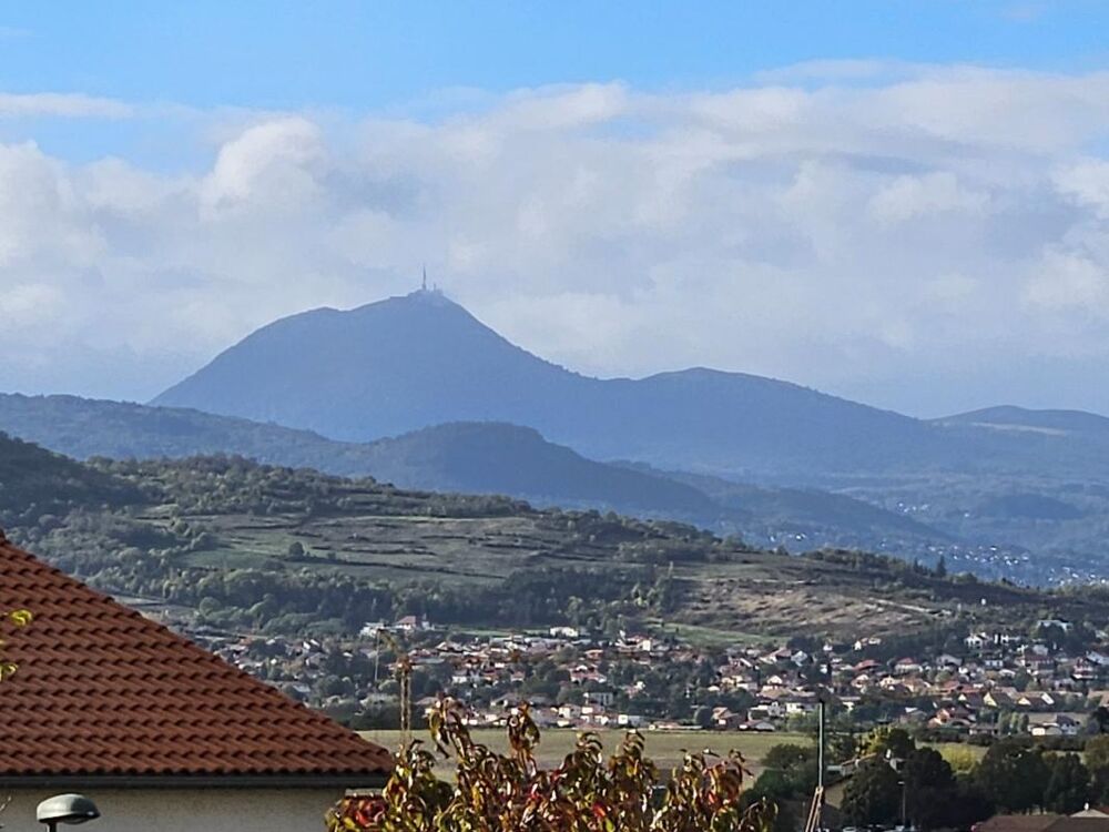 Vente Terrain Terrain à vendre de 768,00 m² LE CENDRE (63) Le cendre