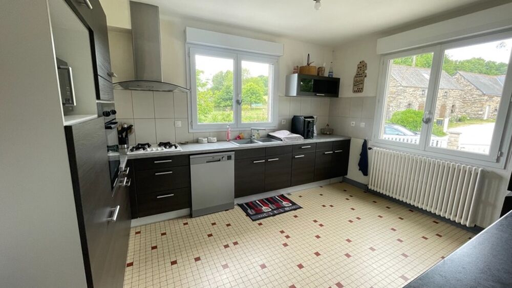 Vente Maison Maison à vendre 150 m², 5 chambres GUERLEDAN (22) Mur de bretagne