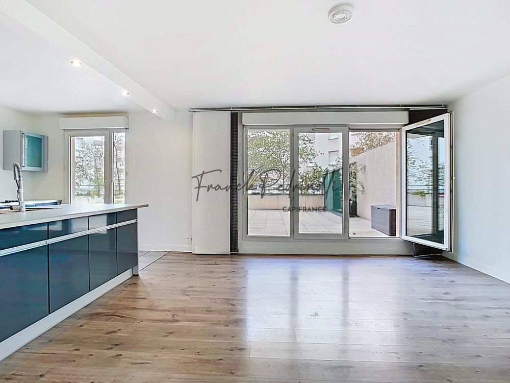 Vente Appartement Beau T3 72 m²  VILLEURBANNE (69) CHARPENNES – Place Charles Hernu avec terrasse 75 m² Villeurbanne