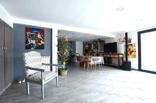  Maison  vendre 6 pices 202 m