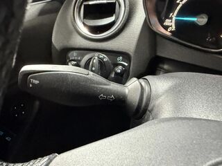 Fiesta VI Phase 2 5 portes 1.25 i 16V 82 cv 2016 occasion 85190 Venansault