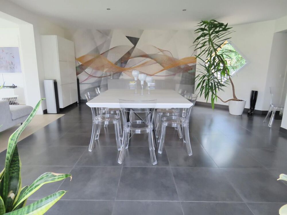 Vente Maison Belle maison familiale récente avec piscine sur grand jardin avec vue forêt à Camarsac Camarsac