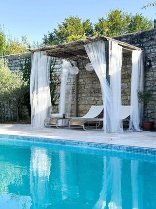  Propri�t�/ch�teau � vendre 8 pi�ces 255 m�