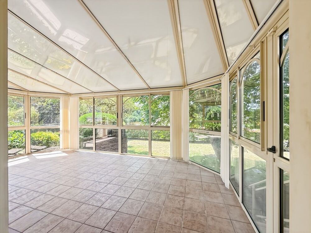 LA BAULE - A VENDRE VILLA 8 PIECES - 4 CHAMBRES - PARC ARBORÉ - GARAGES - POTENTIEL DU SOUS-SOL