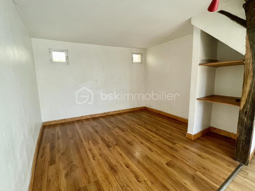 Vente Appartement MELUN CENTRE – 28 M²- PEU DE CHARGES… ET BEAUCOUP DE POTENTIEL ! Melun