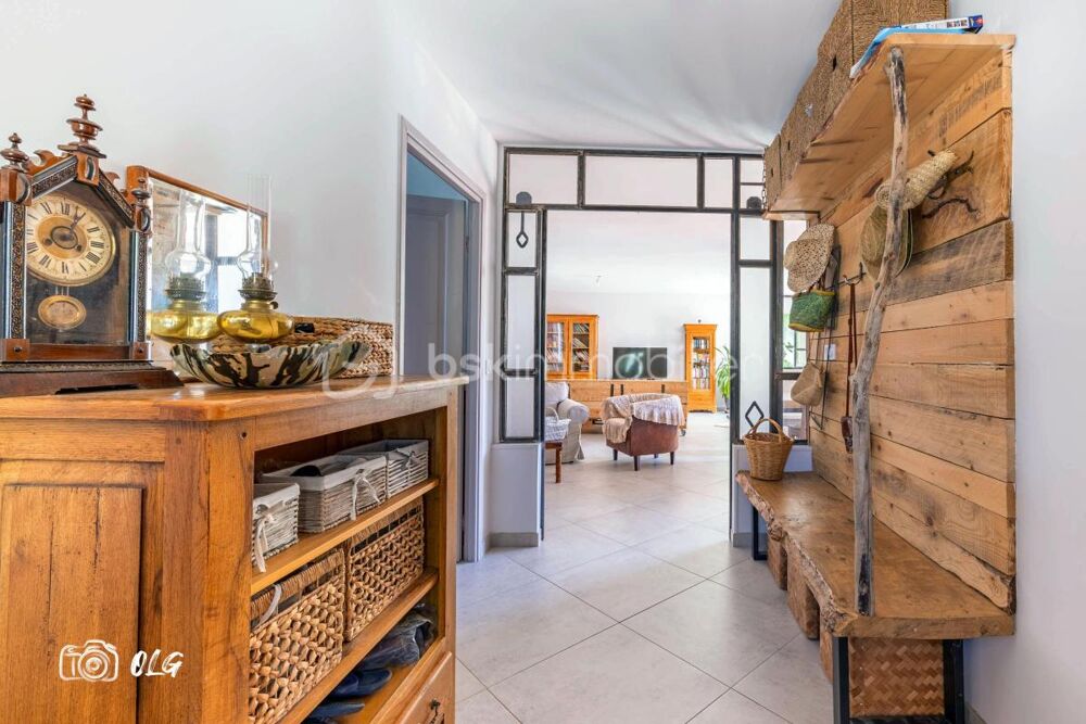 Maison T6 de 142 m² + Maison T3 de 60 m² sur 1730 m² de terrain avec piscine et dépendances