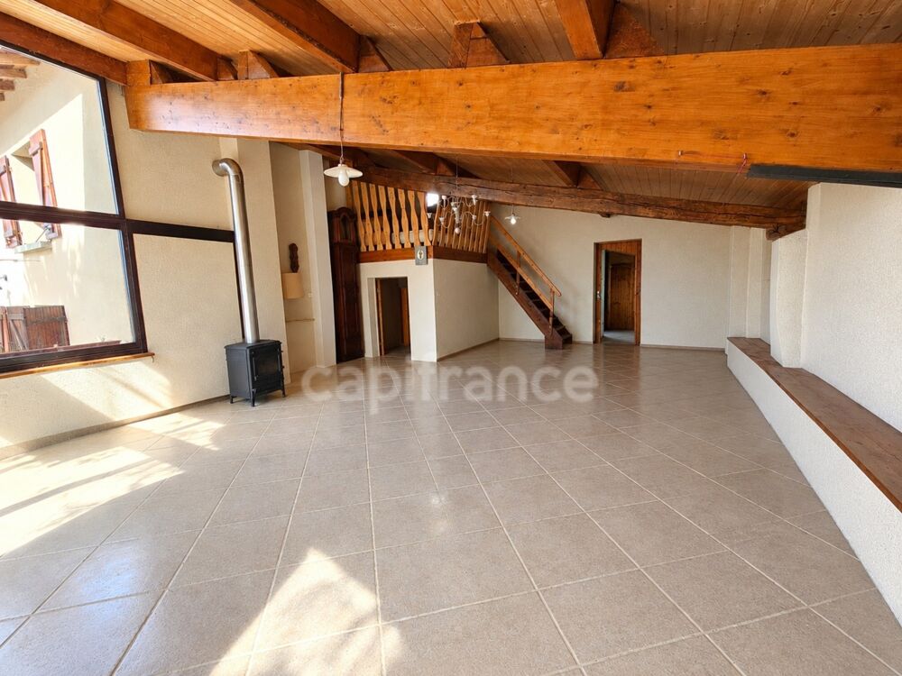 Vente Maison Maison à vendre 6 pièces avec Piscine et 17 919 m² de terrain COTTANCE (42) Cottance