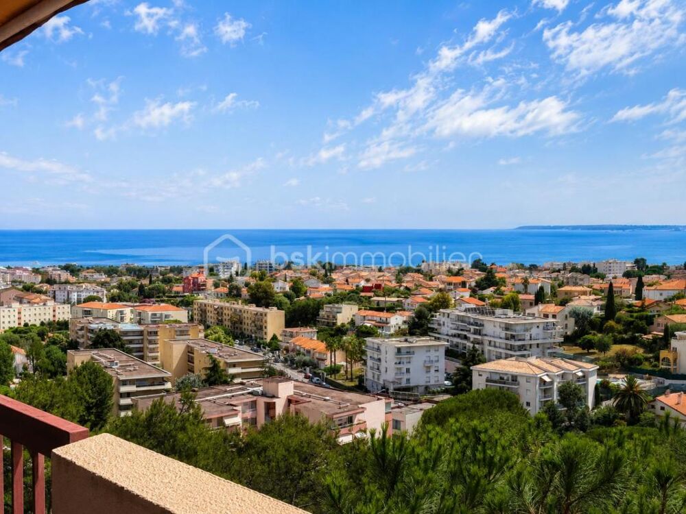 Vente Appartement CAGNES-SUR-MER – 2 PIÈCES TRAVERSANT AVEC VUE MER PANORAMIQUE, PISCINE, PARKING ET CAVE Cagnes sur mer