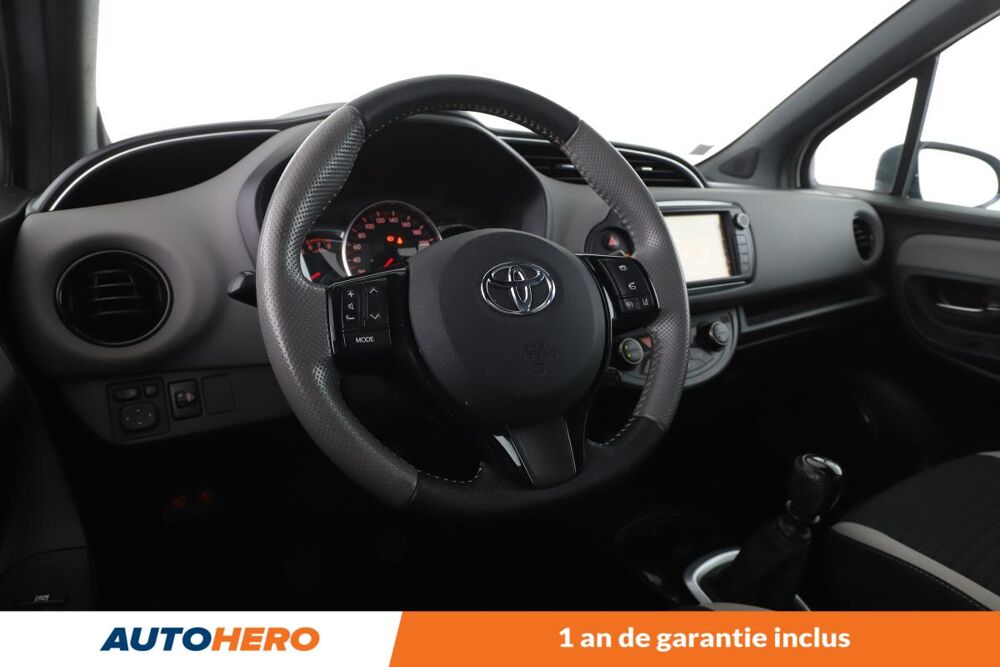 Yaris 1.33 VVT-i Collection 5P 99 ch 2016 occasion 92130 Issy-les-Moulineaux